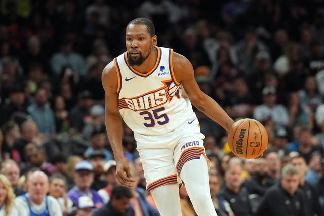 NBA全明星三分大赛：利拉德连续两年绝杀夺冠